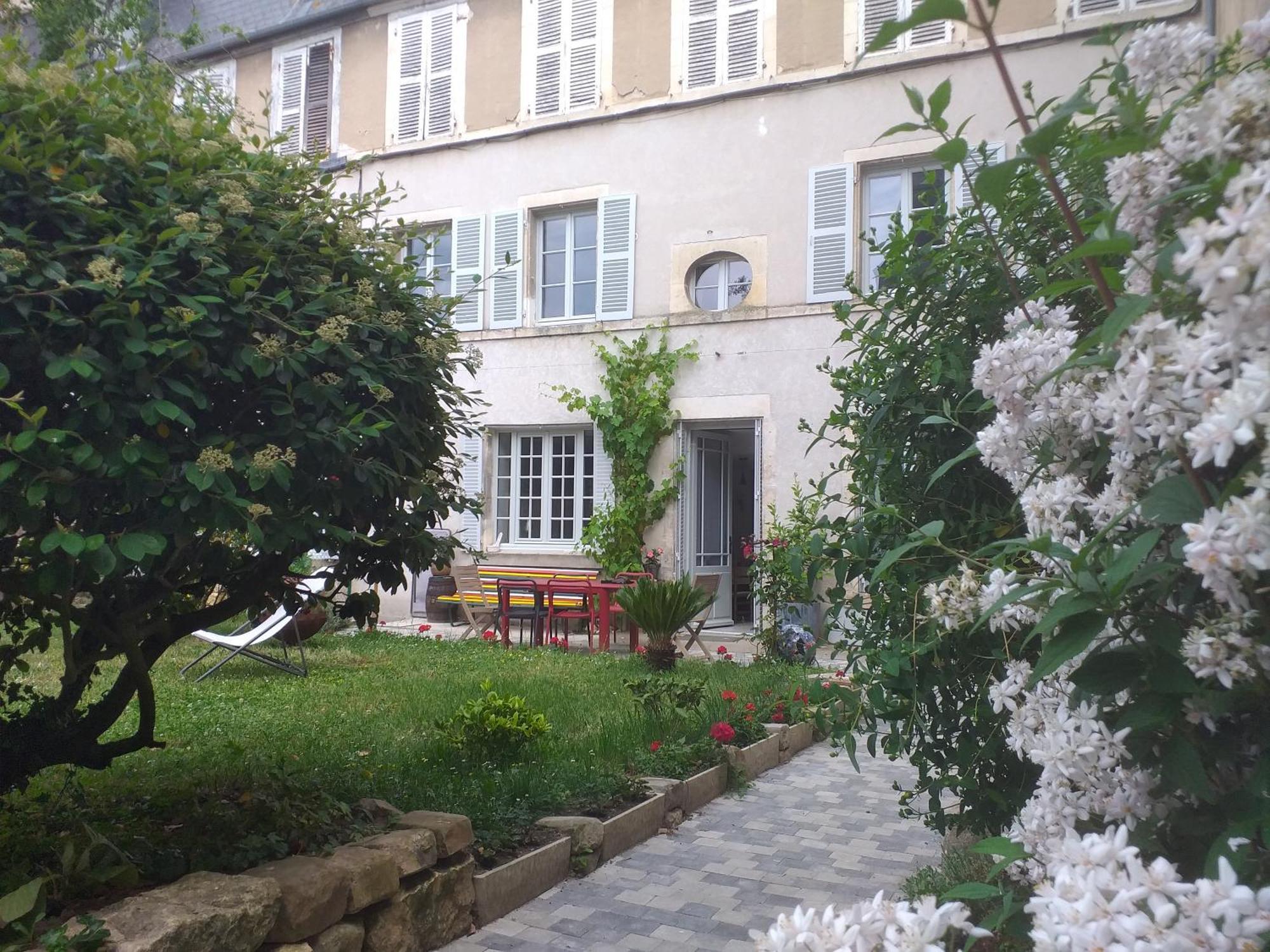 La Cour Du Chateau La Charité-sur-Loire Exterior foto